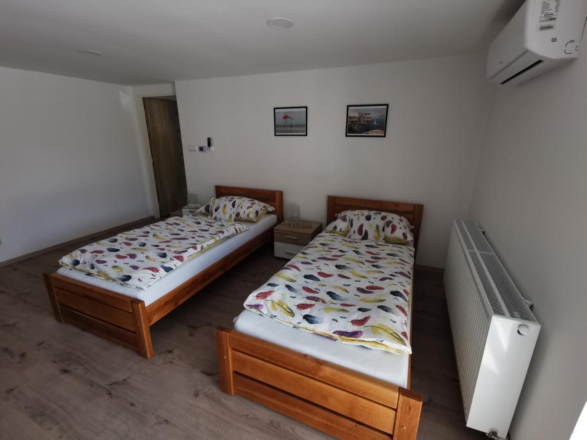 Apartmany Svitkov 79 Pardubice Buitenkant foto